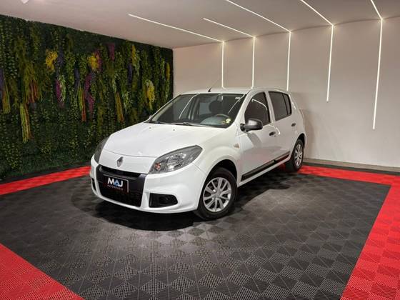 RENAULT SANDERO 1.0 AUTHENTIQUE 16V FLEX 4P MANUAL RENAULT SANDERO 1.0 AUTHENTIQUE 16V FLEX 4P MANUAL